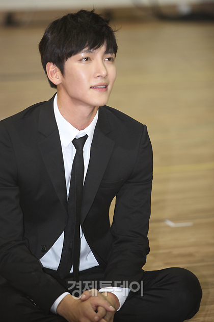 N2014100615375283701