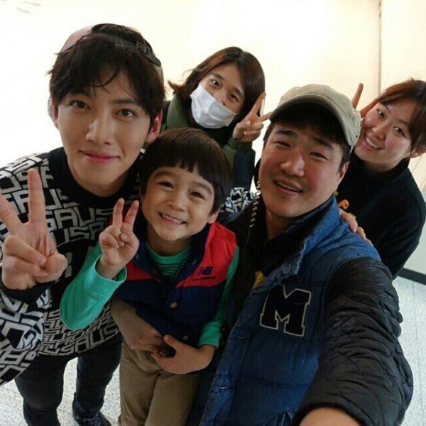 img_xoz-HouJpM.jpg image