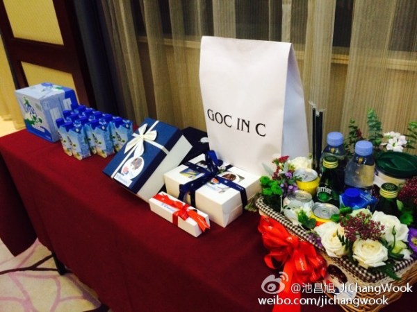 005RlXsOjw1ew03kil5hmj30hs0dc410