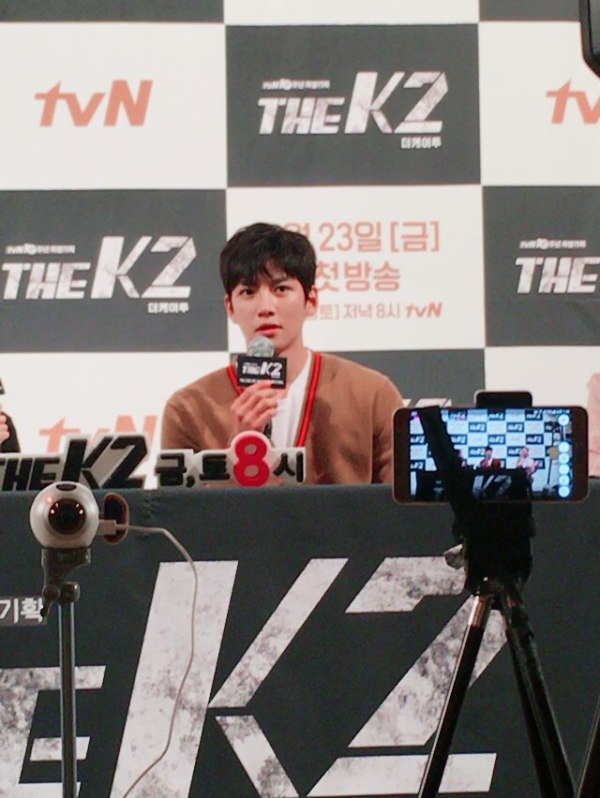 00630zeigw1f80bbwft25j30hs0no40z