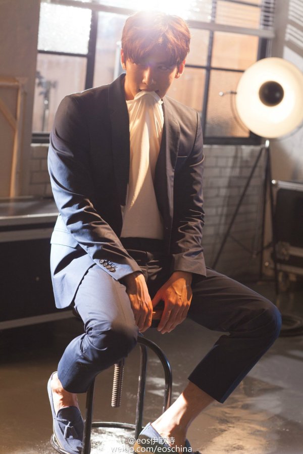 aaf73318gw1f96ubw9c0tj21kw2dcawc